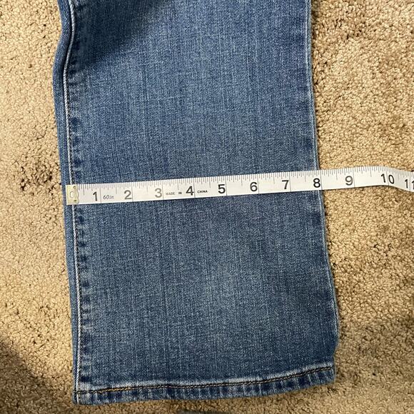 Levi's Women’s Relaxed Boot Cut Jeans Size 29 - Picture 4 of 11